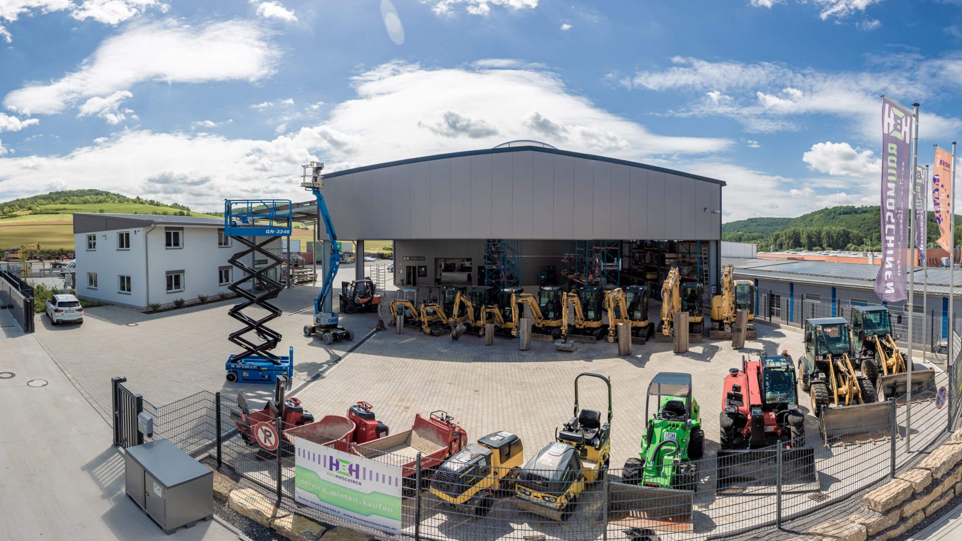 0197 Gebaude mit Hof und Halle  86A3719-HDR-2-Pano-1